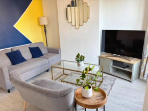 Sheffield 3-bedroom house with free street parking